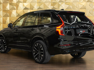 2026 Volvo XC90 B6 II Рестайлинг 2, чёрный, 9840000 рублей, вид 2