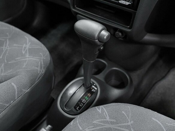 2003 Toyota Vitz I (P10), белый - вид 18
