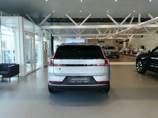 2025 Volvo XC70 III, серебристый, 7980000 рублей, вид 3