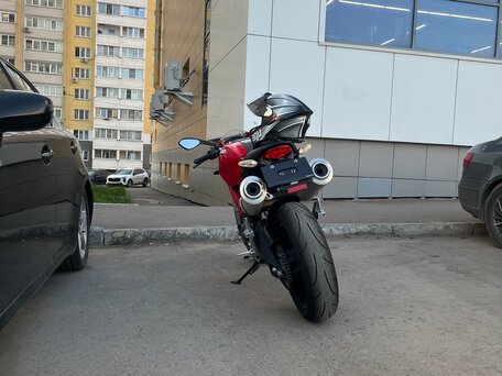2008 Ducati Monster 696, красный, 450000 рублей, вид 4