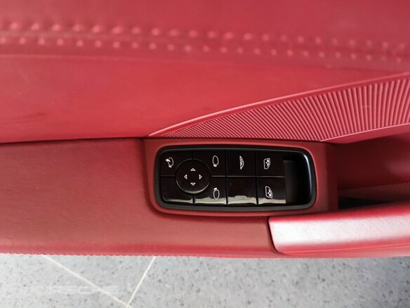 2020 Porsche 911 Carrera 4S VIII (992), серый, 13300000 рублей - вид 18