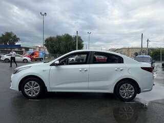 2018 Kia Rio IV, белый, 1310000 рублей, вид 4