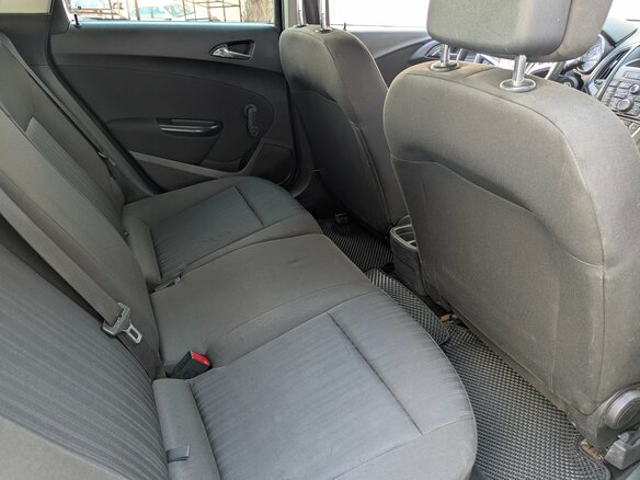 2011 Opel Astra J, белый - вид 13