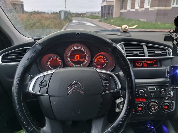 2011 Citroen C4 II, чёрный, 650000 рублей - вид 8