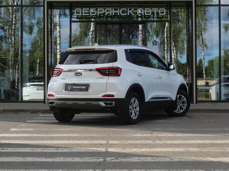2024 Chery Tiggo 4 Pro I Рестайлинг, белый, 1650000 рублей, вид 4
