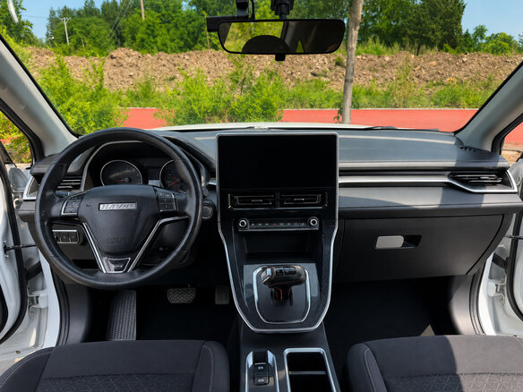 2021 Haval M6 Plus II, белый - вид 12