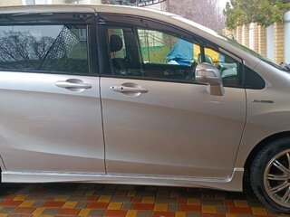 2013 Honda Freed I Рестайлинг, серебристый, 1070000 рублей, вид 2