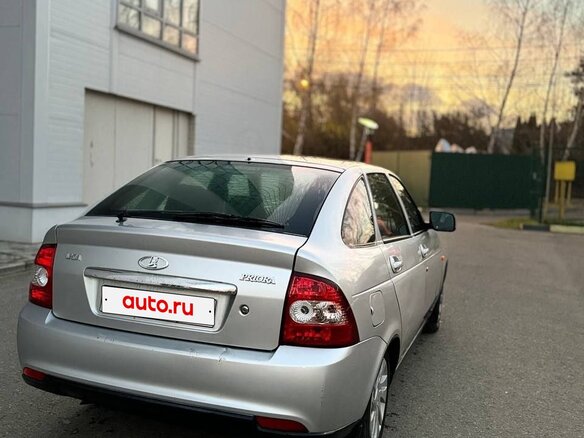 2010 Lada (ВАЗ) Priora I, серебристый, 250000 рублей - вид 17