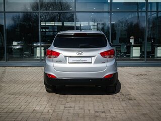 2014 Hyundai ix35 I Рестайлинг, серебристый, 1000000 рублей, вид 4