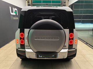 2021 Land Rover Defender 110 II, белый, 4450000 рублей, вид 5