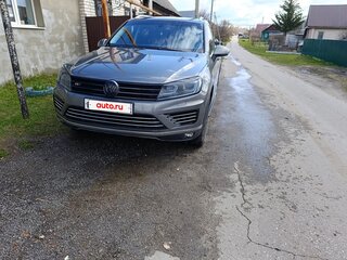 2016 Volkswagen Touareg II Рестайлинг, серый, 2500000 рублей, вид 3