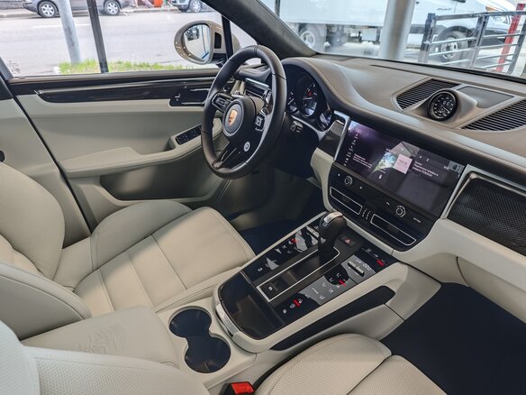 2025 Porsche Macan I Рестайлинг 2, серый, 13940000 рублей - вид 26