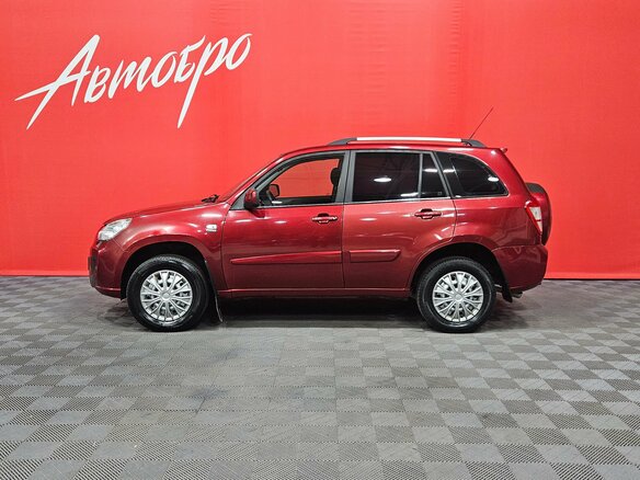 2014 Chery Tiggo (T11) I Рестайлинг (FL), красный - вид 2