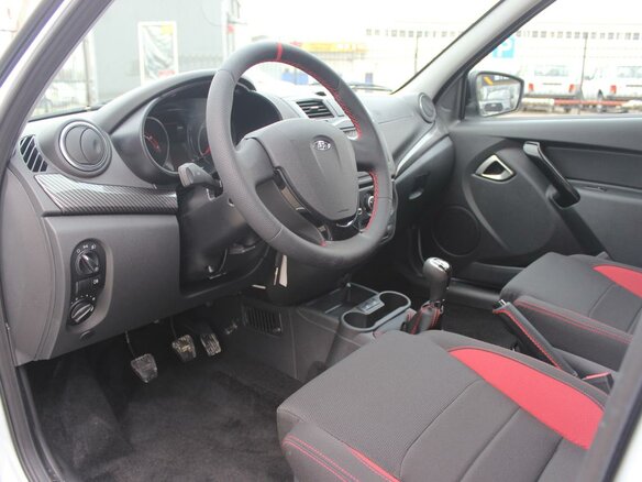2026 Lada (ВАЗ) Granta Sport I Рестайлинг, белый - вид 4