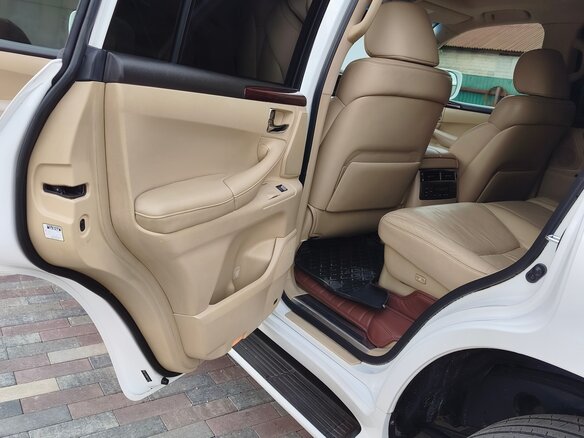 2008 Lexus LX 570 III, белый, 3150000 рублей - вид 16