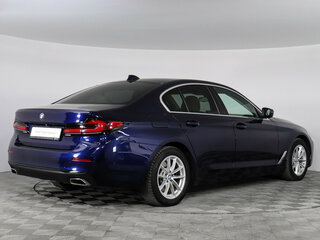 2021 BMW 5 серии 530d VII (G30/G31/G38) Рестайлинг, синий, 4000000 рублей, вид 4