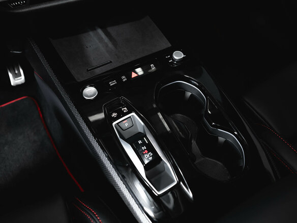2025 Audi A5 L Sportback III (B10), красный - вид 19