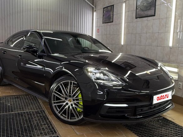 2019 Porsche Panamera 4 E-Hybrid Executive II, чёрный