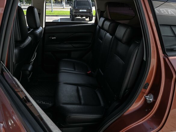 2012 Mitsubishi Outlander III, коричневый, 1235000 рублей - вид 8