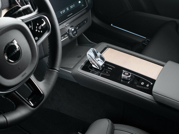 2026 Volvo XC90 B5 II Рестайлинг 2, серый, 10600000 рублей - вид 18