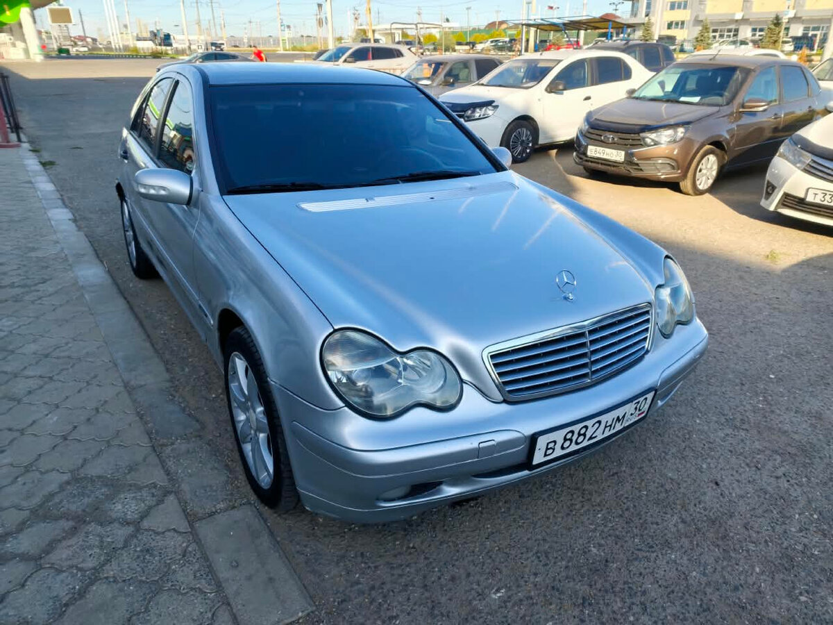 Открыть фотографии: Mercedes-Benz C-Класс II (W203)