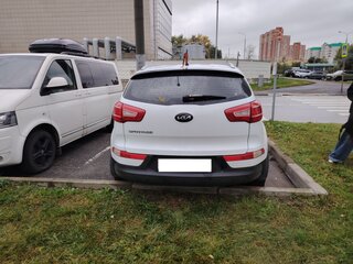 2013 Kia Sportage III, белый, 1300000 рублей, вид 3