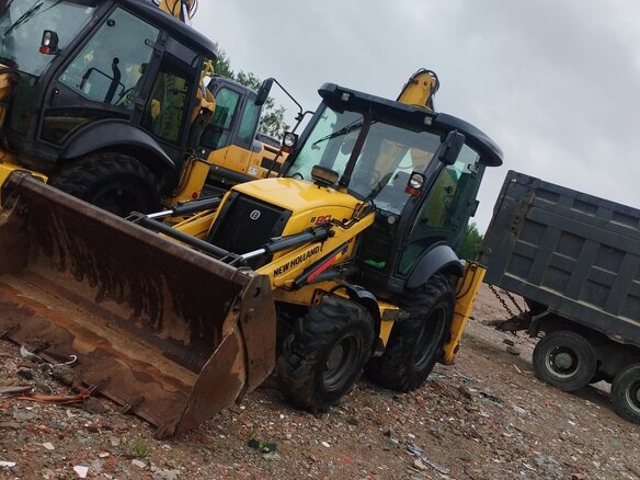 2019 New Holland B80B, жёлтый, 4214000 рублей - вид 3