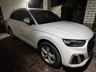 2021 Audi Q5 45 TFSI II (FY) Рестайлинг, белый, 3900000 рублей, вид 2