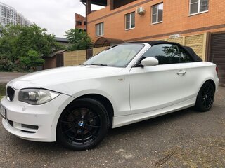 2008 BMW 1 серии 125i I (E81/E82/E87/E88) Рестайлинг, белый, 1800000 рублей, вид 1
