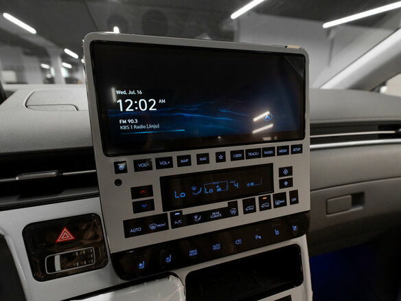 2025 Hyundai Staria I, белый - вид 19