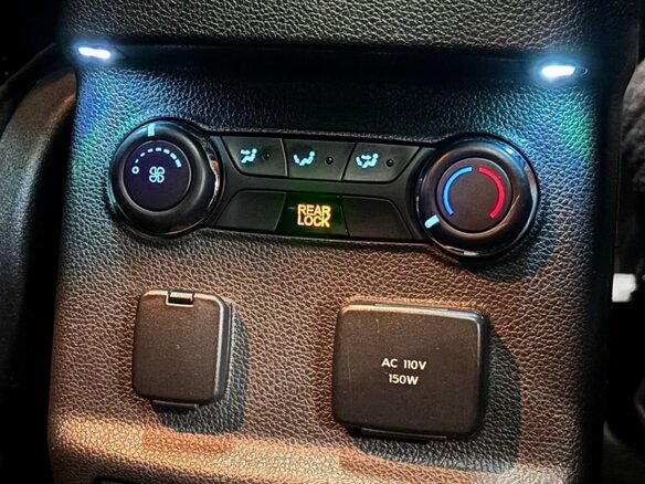 2014 Ford Explorer Sport V, чёрный, 1500000 рублей - вид 16
