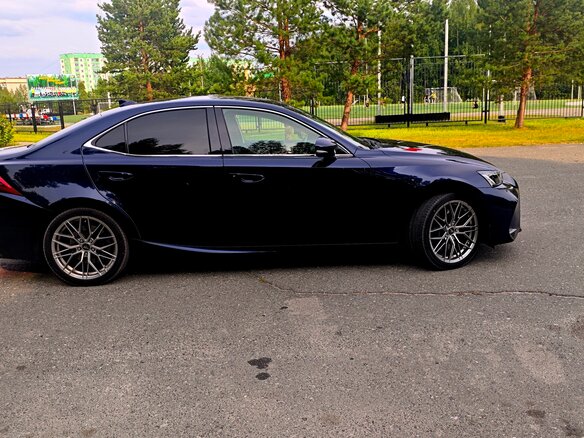 2017 Lexus IS 300 III Рестайлинг, синий, 2750000 рублей - вид 6