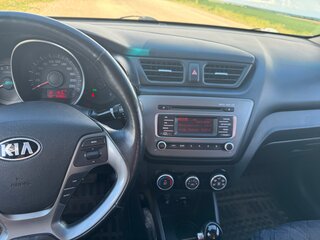 2015 Kia Rio III Рестайлинг, коричневый, 1060000 рублей, вид 5