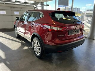 2018 Nissan Qashqai II, красный, 1899000 рублей, вид 5