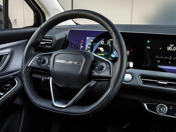2025 BAIC U5 Plus, чёрный - вид 12