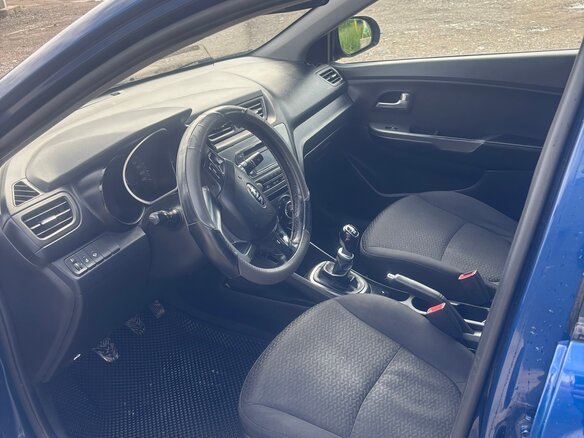 2014 Kia Rio III, синий, 700000 рублей - вид 3