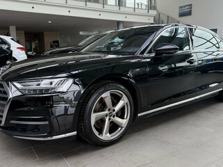 2018 Audi A8 Long 55 TFSI IV (D5), чёрный, 5600000 рублей, вид 2