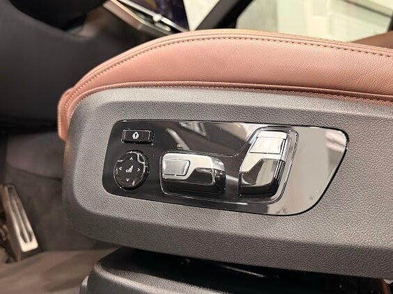 2025 BMW X5 40d IV (G05/G18) Рестайлинг, белый - вид 13