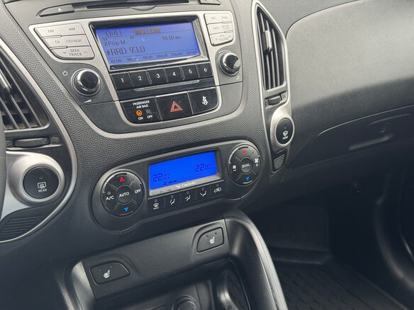 2011 Hyundai ix35 I, белый - вид 12