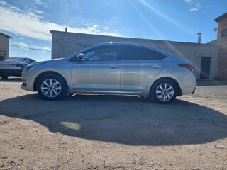 2018 Hyundai Solaris II, бежевый, 920000 рублей, вид 5