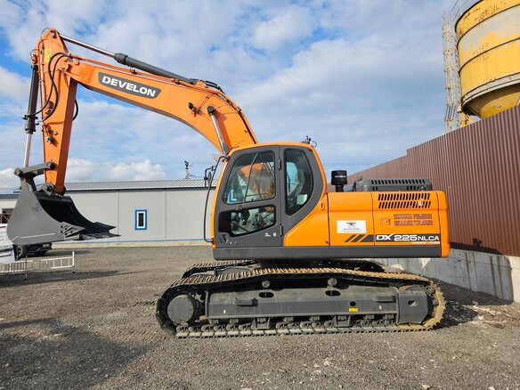 2025 Develon DX225, оранжевый, 15500000 рублей - вид 5
