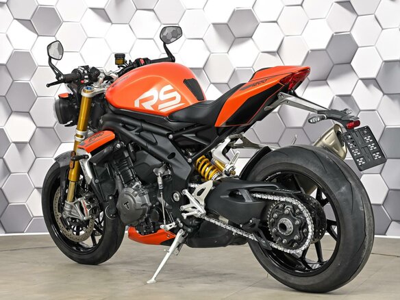 2022 Triumph Speed Triple, оранжевый, 1377000 рублей - вид 7