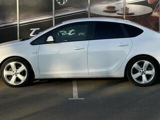2013 Opel Astra J Рестайлинг, белый, 745000 рублей, вид 5