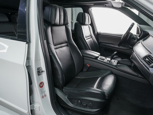 2011 BMW X5 M I (E70), белый - вид 7