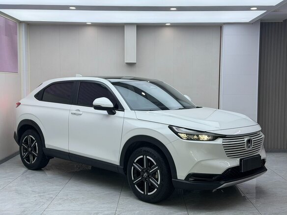 2023 Honda Vezel II, белый, 1870000 рублей - вид 2