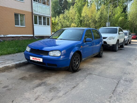1998 Volkswagen Golf IV, синий, 215000 рублей