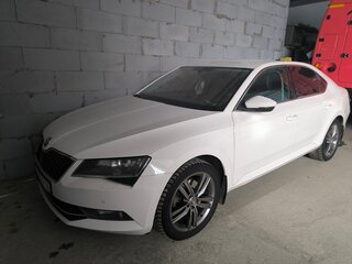 2017 Skoda Superb III, белый, 2300000 рублей, вид 1