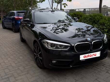 2018 BMW 1 серии 118i II (F20/F21) Рестайлинг 2, чёрный, 1950000 рублей, вид 2