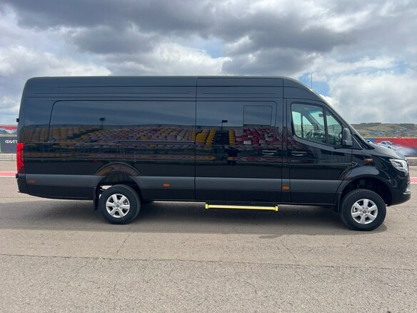 2024 Mercedes-Benz Sprinter, чёрный - вид 3