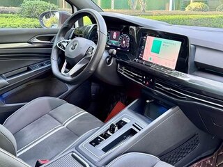 2023 Volkswagen Golf VIII, белый, 1790000 рублей, вид 5